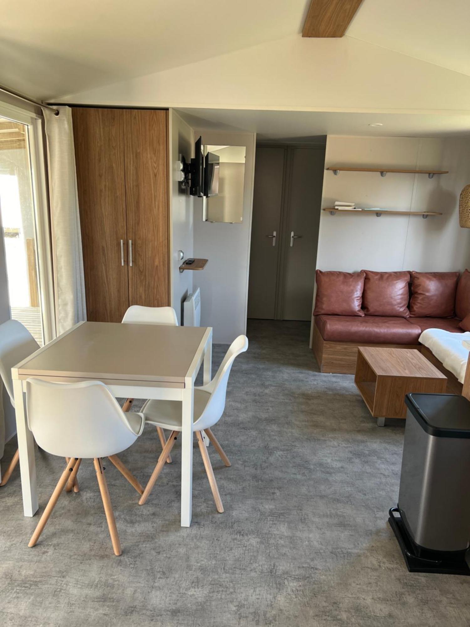 Mobil Home Neuf 6 P Climatise A Hyeres A 200 M De La Mer Dans Camping 4 Etoiles Exteriér fotografie