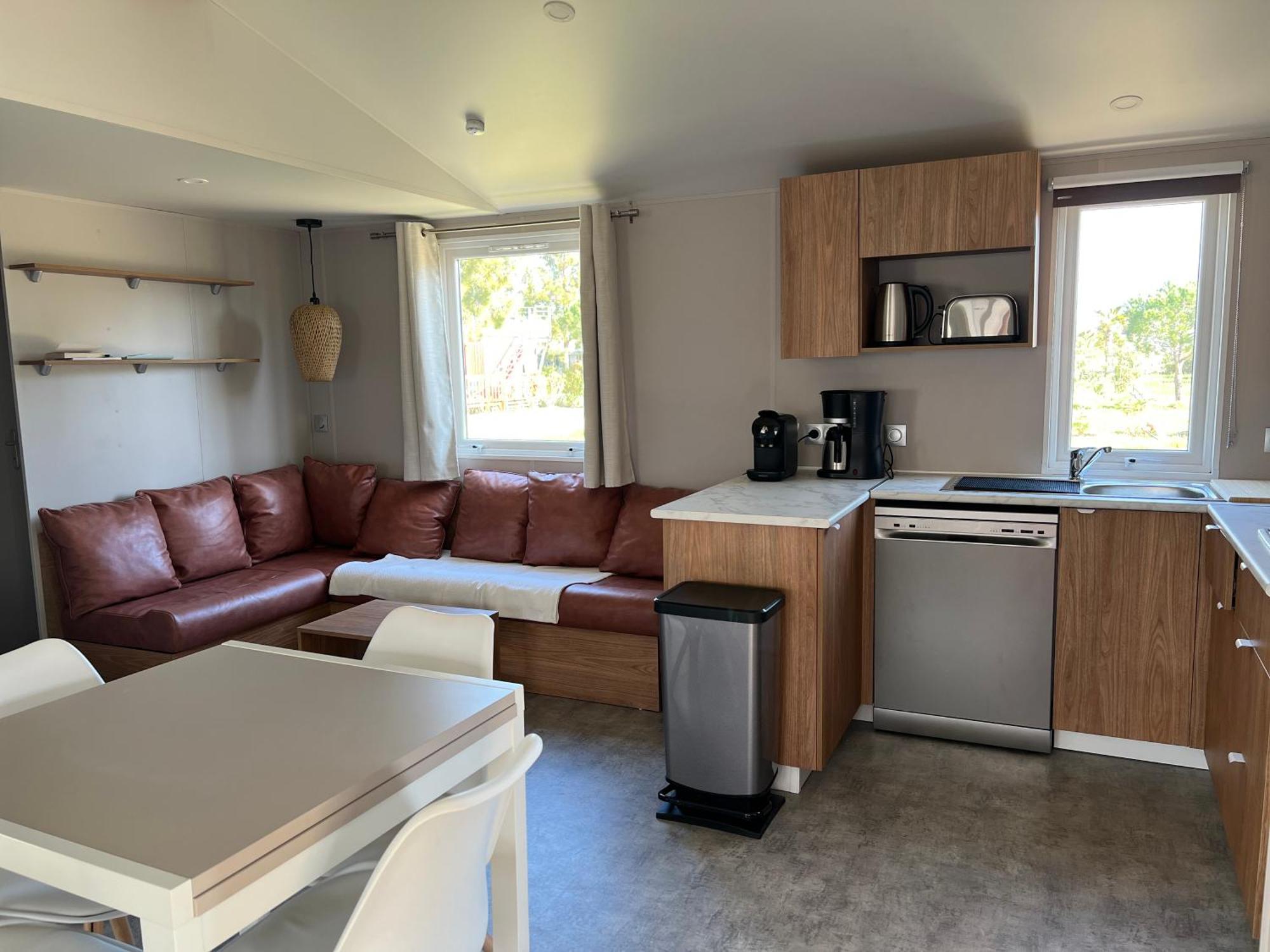 Mobil Home Neuf 6 P Climatise A Hyeres A 200 M De La Mer Dans Camping 4 Etoiles Exteriér fotografie
